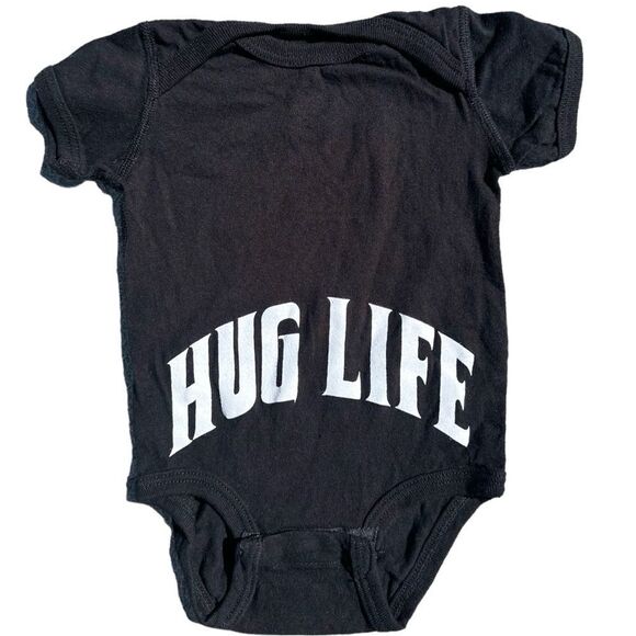 Cartel Ink Baby Hug Life Graphic Onesie  6 Months - Picture 1 of 4